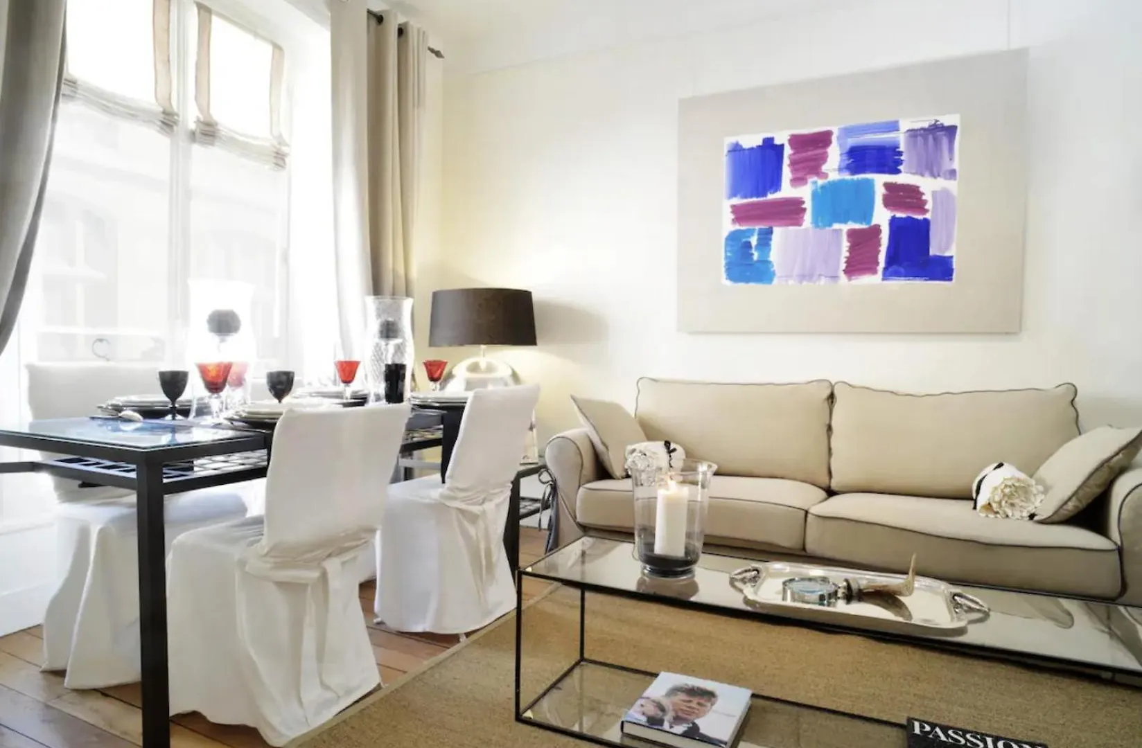 Eiffel Apartment